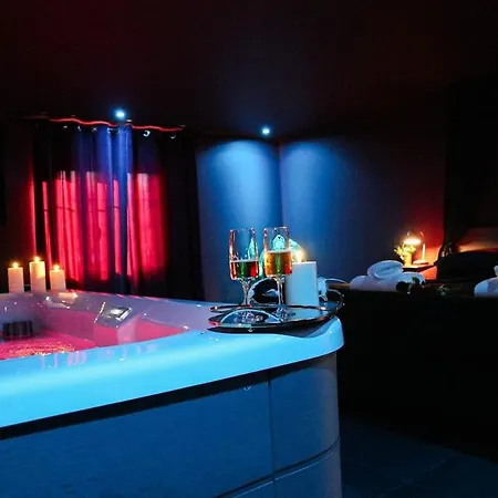 Le Moulin Des Plaisirs Atypical Sm Experience Apartment